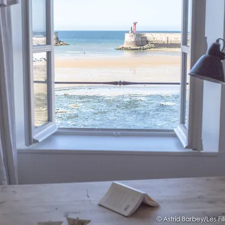 Une A La Mer * Port-en-Bessin-Huppain